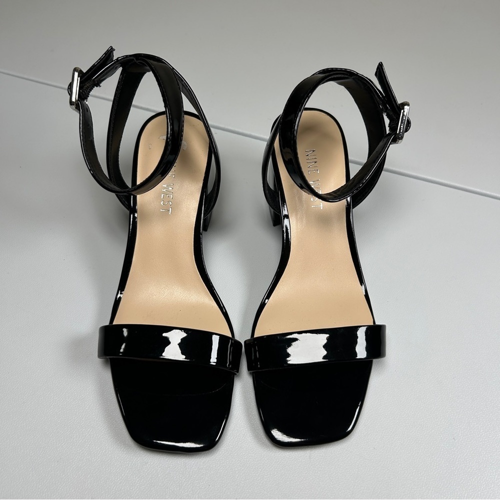 Nine West Genda 3 Black Patent Leather Block Heel Sandal Size 5.5M